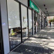 หน้าร้าน เจียงลูกชิ้นปลา ปตท. แพรกษา