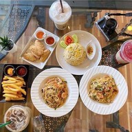 สวนพร้าว คาเฟ่