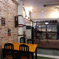 บรรยากาศ ตีห้าหกสิบ