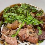 ก๋วยเตี๋ยวเนื้อวัดดงมูลเหล็ก