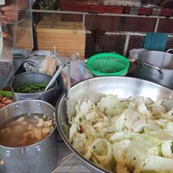 ปลาหมึกย่าง ไส้กรอกอีสานคุณชาย ตลาดพระราม5