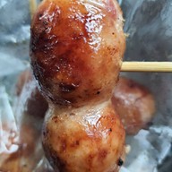 เมนูของร้าน ปลาหมึกย่าง ไส้กรอกอีสานคุณชาย ตลาดพระราม5