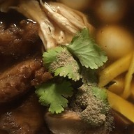 กระเพาะปลาเยวราชทำสด+กระเพราพริกแห้ง แพรกษา