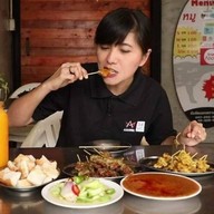 หมูสะเต๊ะแม่เฉลียว  (Moo satay mae cha liew)