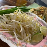 แอ๊ด ผัดไทย