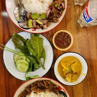 ร้านแกงใต้ ปั้มเชลล์ กม.10