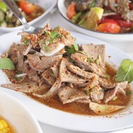 ร้านแซ่บเลย ส้มตำ ยำ ลาบ ก้อยซอยจุ๊!!! อาหารอีสาน สาขาถนนใหญ่