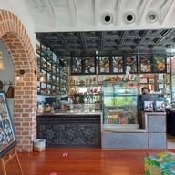 บรรยากาศ Elephante' Cafe บ้านเพ