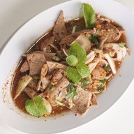 ร้านแซ่บเลย ส้มตำ ยำ ลาบ ก้อยซอยจุ๊!!! อาหารอีสาน สาขาถนนใหญ่