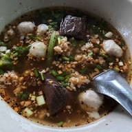 ร้านข้าวหมูทอด