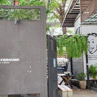 หน้าร้าน dx playground and bistro