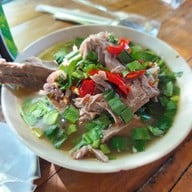 เมนูของร้าน เด็ดเอร็ด ก๋วยเตี๋ยวคั่วไก่ไฟมังกร by Pinny the chef (Ded Aried) ระยอง