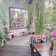 Yody Coffee & Family