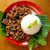 มักกะเพราสเตชั่น Mak Kraprao Station ธัญบุรี