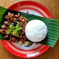 มักกะเพราสเตชั่น Mak Kraprao Station ธัญบุรี