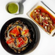 แซลมอนดอง & กุ้งดอง  by  เทศบาลปูซีฟู้ดบางแค เพชรเกษม68