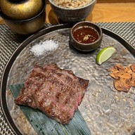 เมนูของร้าน Fat Cow