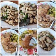 จันทร์เจริญ ขาหมูห้วยกระบอก