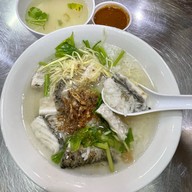 เมนูของร้าน ข้าวต้มปลา 164 สามแยกตลาดแม่เหียะ