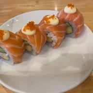 Fin Sushi เมญ่า