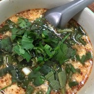 ส้มตำรสเด็ดเจ๊นิด