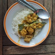 ข้าวแกงปักษ์ใต้แม่สมศรี(หลังสวน)