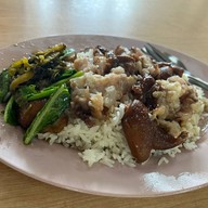 ข้าวมันไก่ป้ารุ้ง & ป้าดำ