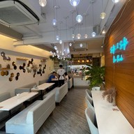 Souffle & Souffle Pancakes Cafe
