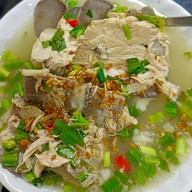 เมนูของร้าน 🌶️ เม้งเล้งแซ่บ ตำนานเล้งโคตรแซ่บ 🔥 ก๋วยเตี๋ยวหมูต้มยำ เย็นตาโฟ เกี๊ยวอวบ เส้นหมี่ผัดผักบุ้งฝอย เส้นหมี่ผัดกะเพราหมูตุ๋น กะเพราหมูตุ๋น ข้าวกะเพราหมูตุ๋น ซุปเกี๊ยวกุ้งเด้ง ซุปเกี๊ยวหมูนุ่ม อ่อนกรุบแซ่บ เล้งSuperแซ่บ เล้งซุปเปอร์แซ่บ ซุปตำลึง เม้งเล้งแซ่บ ⭐️