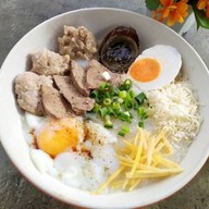 โจ๊กอร่อยสันทราย (หน้าตลาดแม่แก้ด) แม่แก้ดน้อย