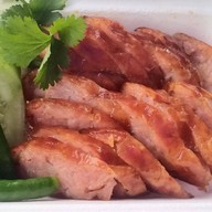 มิสเตอร์บอส ข้าว/บะหมี่เส้นสด ไส้กรอก(กุนเชียง) เป็ดย่าง หมูกรอบ หมูแดง ไก่อบ (ย่างเตาถ่าน)