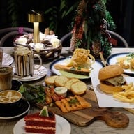 The Hub Cafe and Eatery พระราม 9