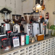 GRASP (1981 ESPRESSO BAR)