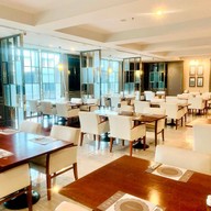 BISTRO DE CHAMPAGNE อิมแพ็ค เมืองทองธานี