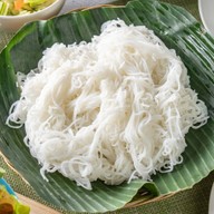 ขนมจีนเส้นสดแม่แดง