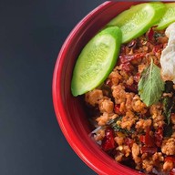 (วันนี้มีทุกเมนู) เตี๋ยวต้มยำโบราณ & กระเพรานรก by ฮอลลี่ ประชาอุทิศ 62