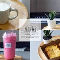 เกี๊ยวจัมโบ้ ก๋วยเตี๋ยวต้มยำไข่ตาหวาน ถ.บางกรวย-ไทรน้อย