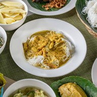 ขนมจีนเส้นสดแม่แดง