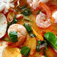 ก๋วยเตี๋ยวบ้านย่าชุม