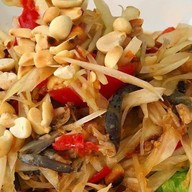 ร่มไทรลาบแซ่บ