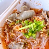 บัวไหลก๋วยเตี๋ยวต้มยำ