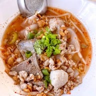 บัวไหลก๋วยเตี๋ยวต้มยำ