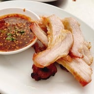 เจ๊นก ส้มตำวัดตาลล้อม