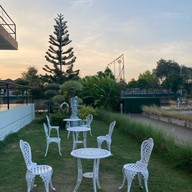 ร้านคุณหญิง8หนึ่ง bistro&bar