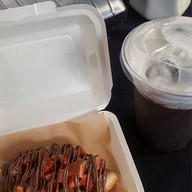 Grin Howffy ร้านจานชาม ตลาดโรงสี