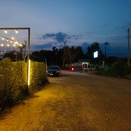 บรรยากาศ โอ้โหหมูกระทะ บ้านแหลม