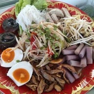 ส้มตำ สถานีครกใหญ่