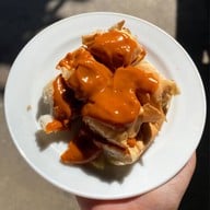 Grin Howffy ร้านจานชาม ตลาดโรงสี