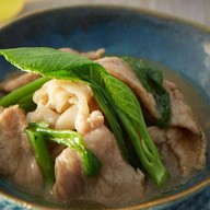 เจ๊เตี้ยราดหน้ากระทุ่มแบน วงเวียนน้ำพุมหาชัย