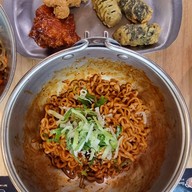 เมนูของร้าน Dookki Korean Topokki Buffet Central Rama3
